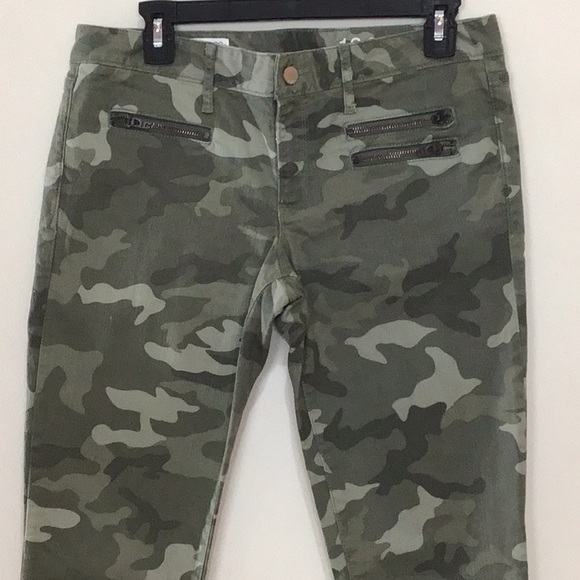 Gap 1969 Always Skinny Camo Pants Size 30R NWOT - Picture 4 of 7